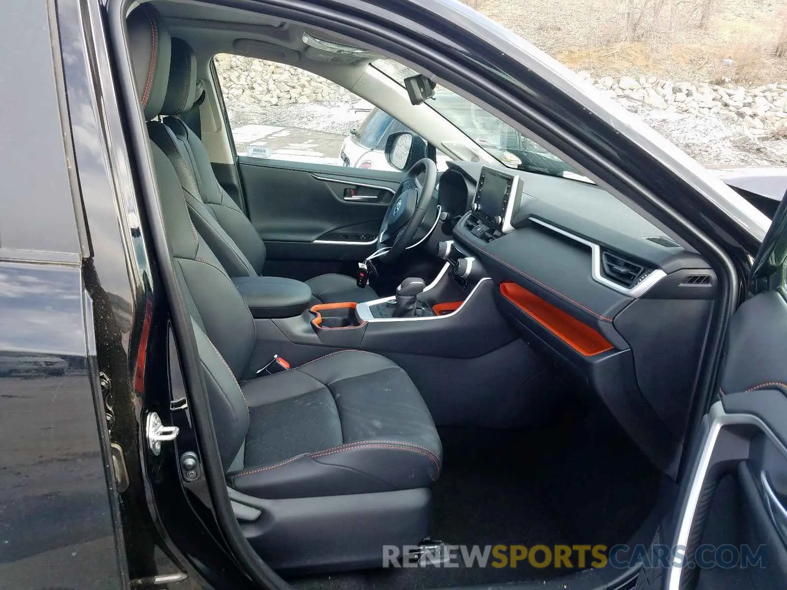 5 Photograph of a damaged car 2T3J1RFV7KC053027 TOYOTA RAV4 2019