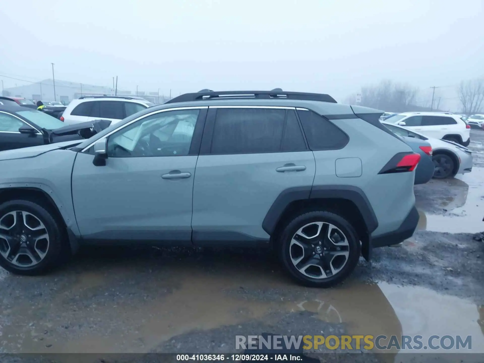 14 Photograph of a damaged car 2T3J1RFV7KW007759 TOYOTA RAV4 2019