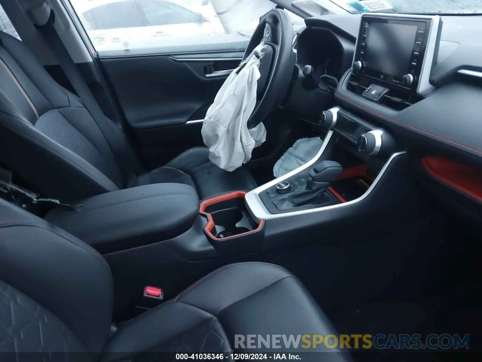 5 Photograph of a damaged car 2T3J1RFV7KW007759 TOYOTA RAV4 2019