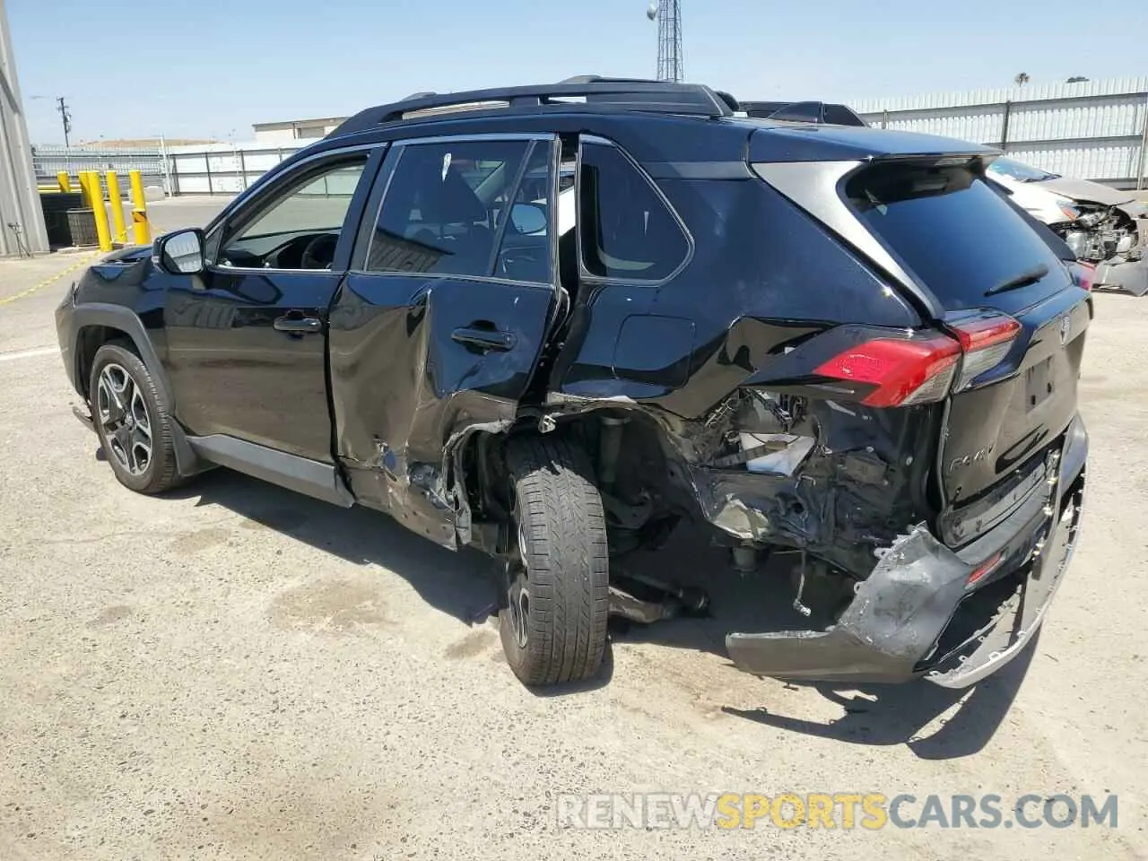 2 Фотография поврежденного автомобиля 2T3J1RFV8KW014414 TOYOTA RAV4 2019