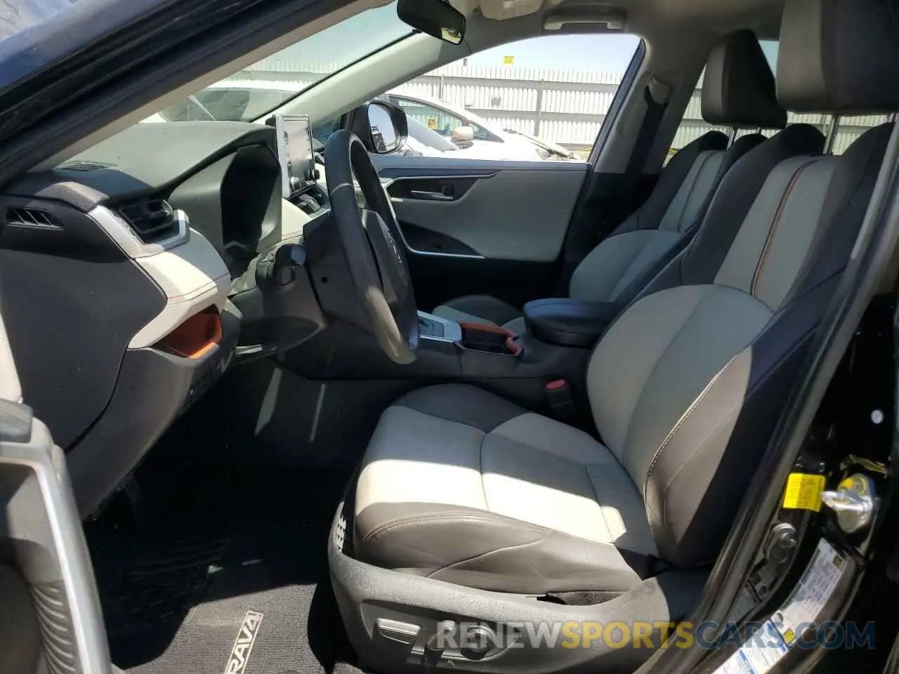 7 Фотография поврежденного автомобиля 2T3J1RFV8KW014414 TOYOTA RAV4 2019