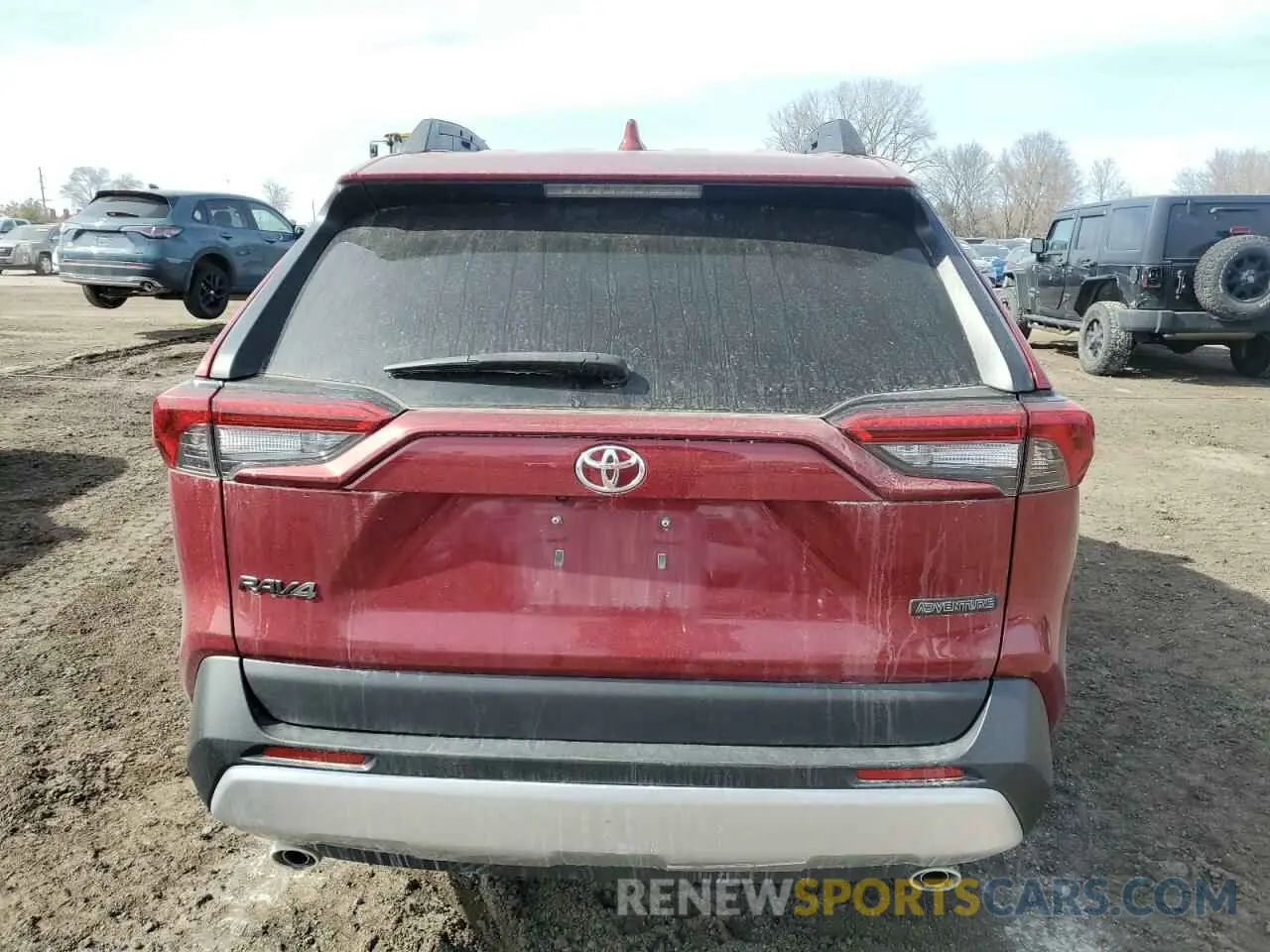 6 Photograph of a damaged car 2T3J1RFV8KW021735 TOYOTA RAV4 2019