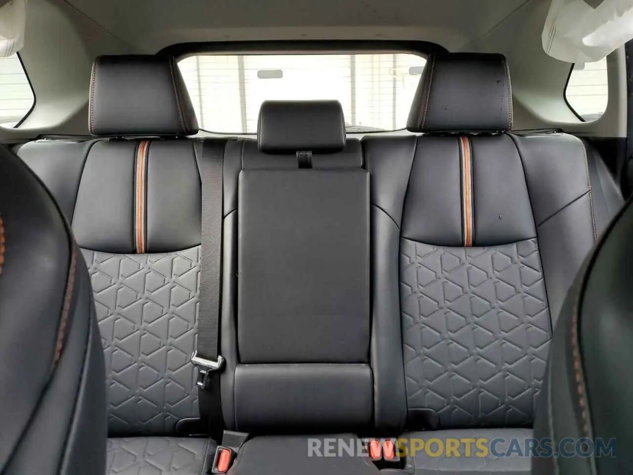10 Фотография поврежденного автомобиля 2T3J1RFV8KW030547 TOYOTA RAV4 2019