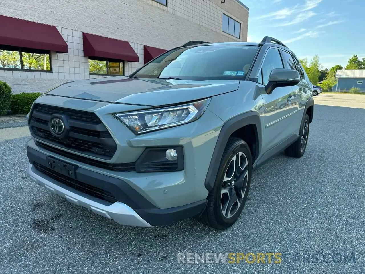2 Photograph of a damaged car 2T3J1RFV8KW041189 TOYOTA RAV4 2019