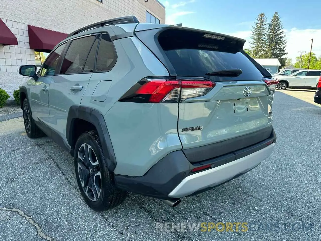 3 Photograph of a damaged car 2T3J1RFV8KW041189 TOYOTA RAV4 2019