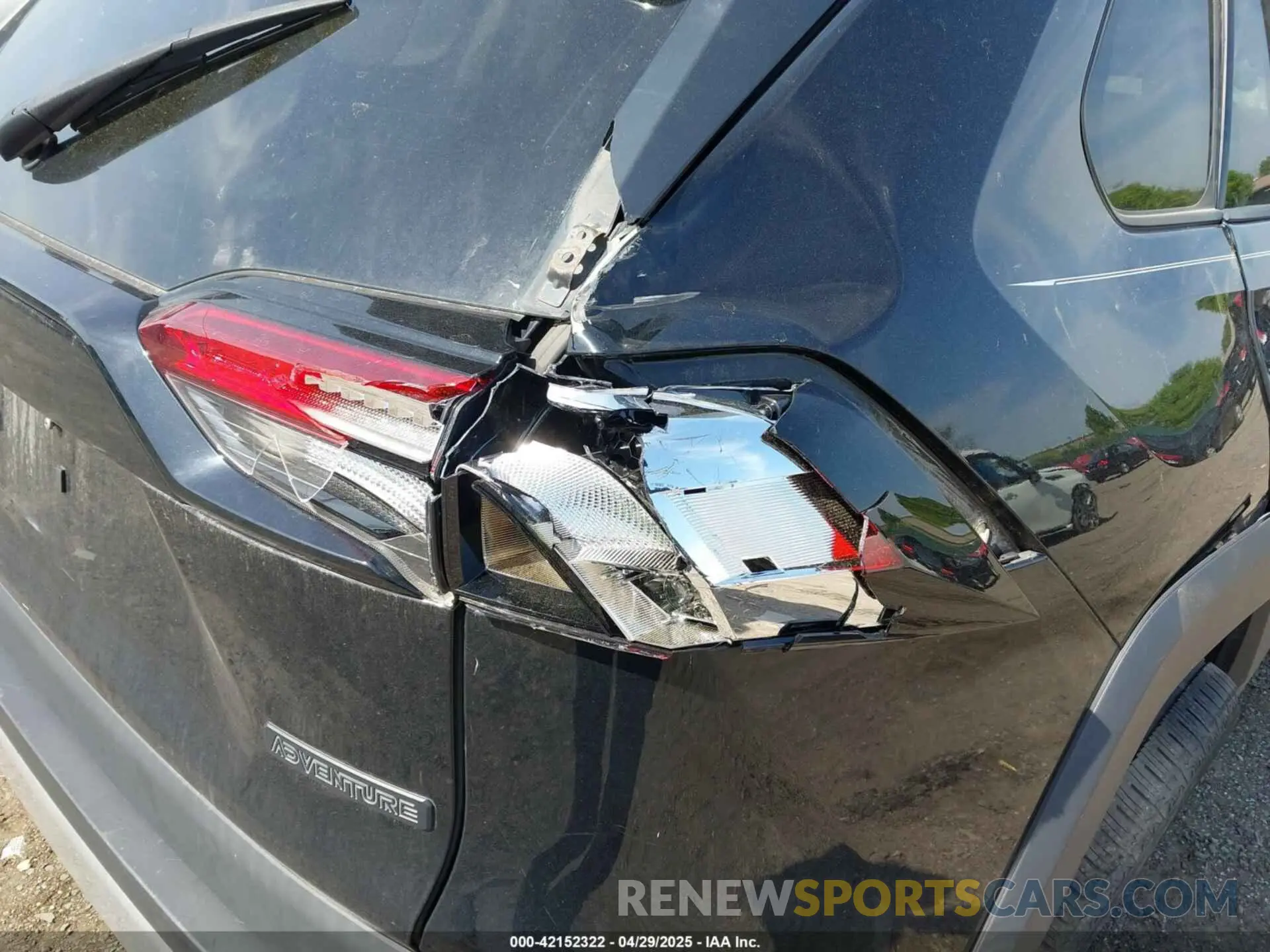 19 Фотография поврежденного автомобиля 2T3J1RFV9KW011831 TOYOTA RAV4 2019