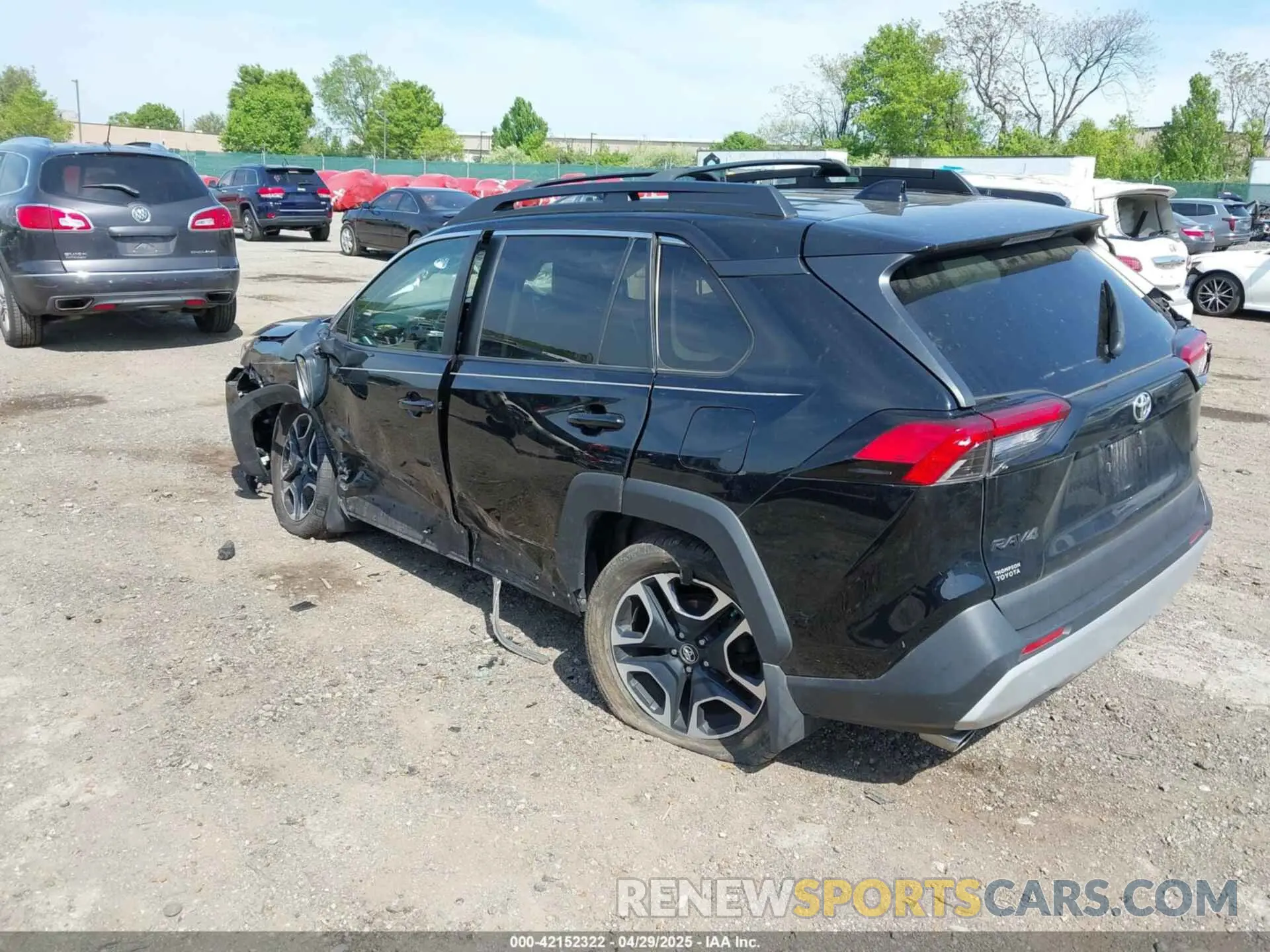 3 Фотография поврежденного автомобиля 2T3J1RFV9KW011831 TOYOTA RAV4 2019