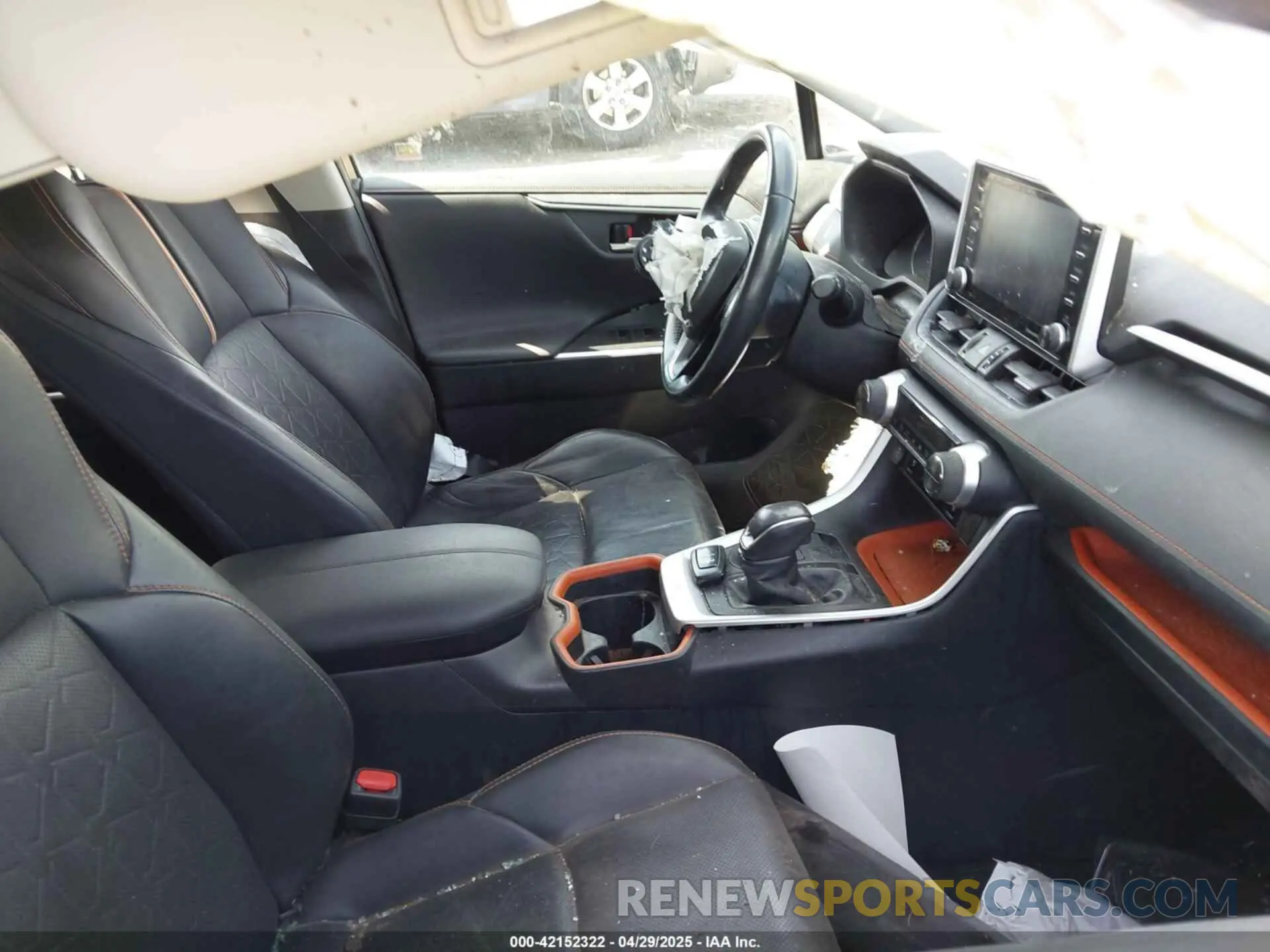 5 Фотография поврежденного автомобиля 2T3J1RFV9KW011831 TOYOTA RAV4 2019