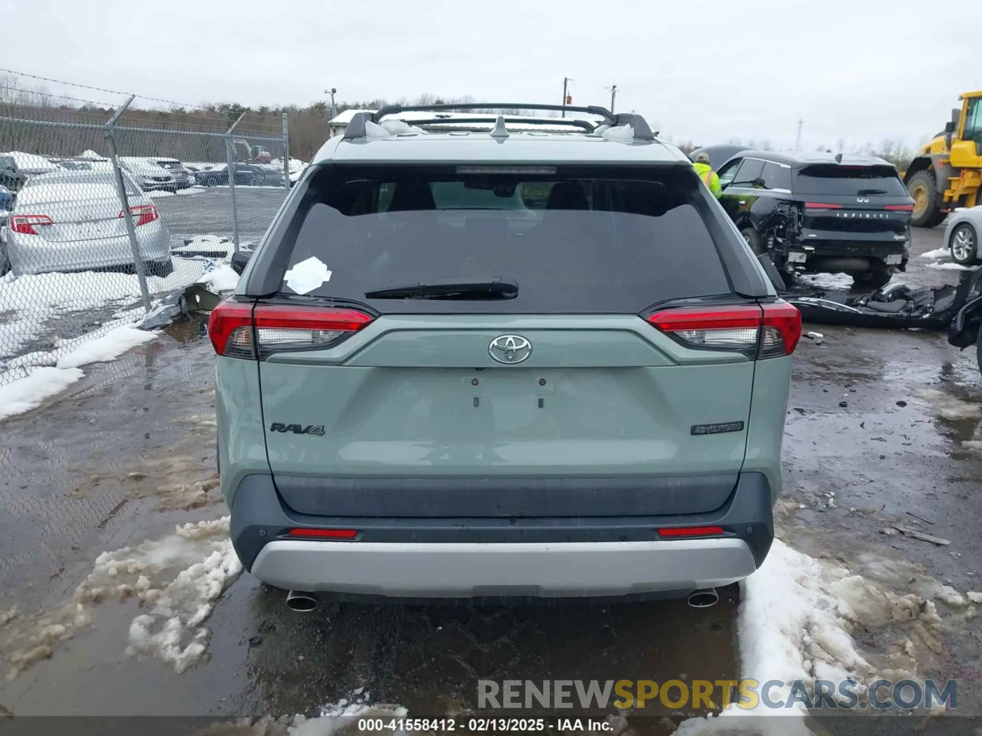 17 Фотография поврежденного автомобиля 2T3J1RFV9KW014969 TOYOTA RAV4 2019