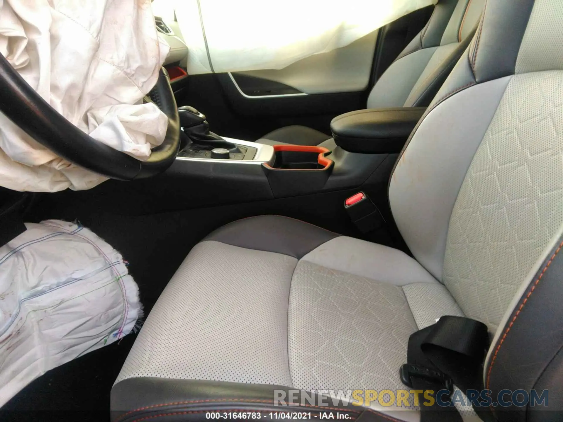 5 Photograph of a damaged car 2T3J1RFVXKW046393 TOYOTA RAV4 2019