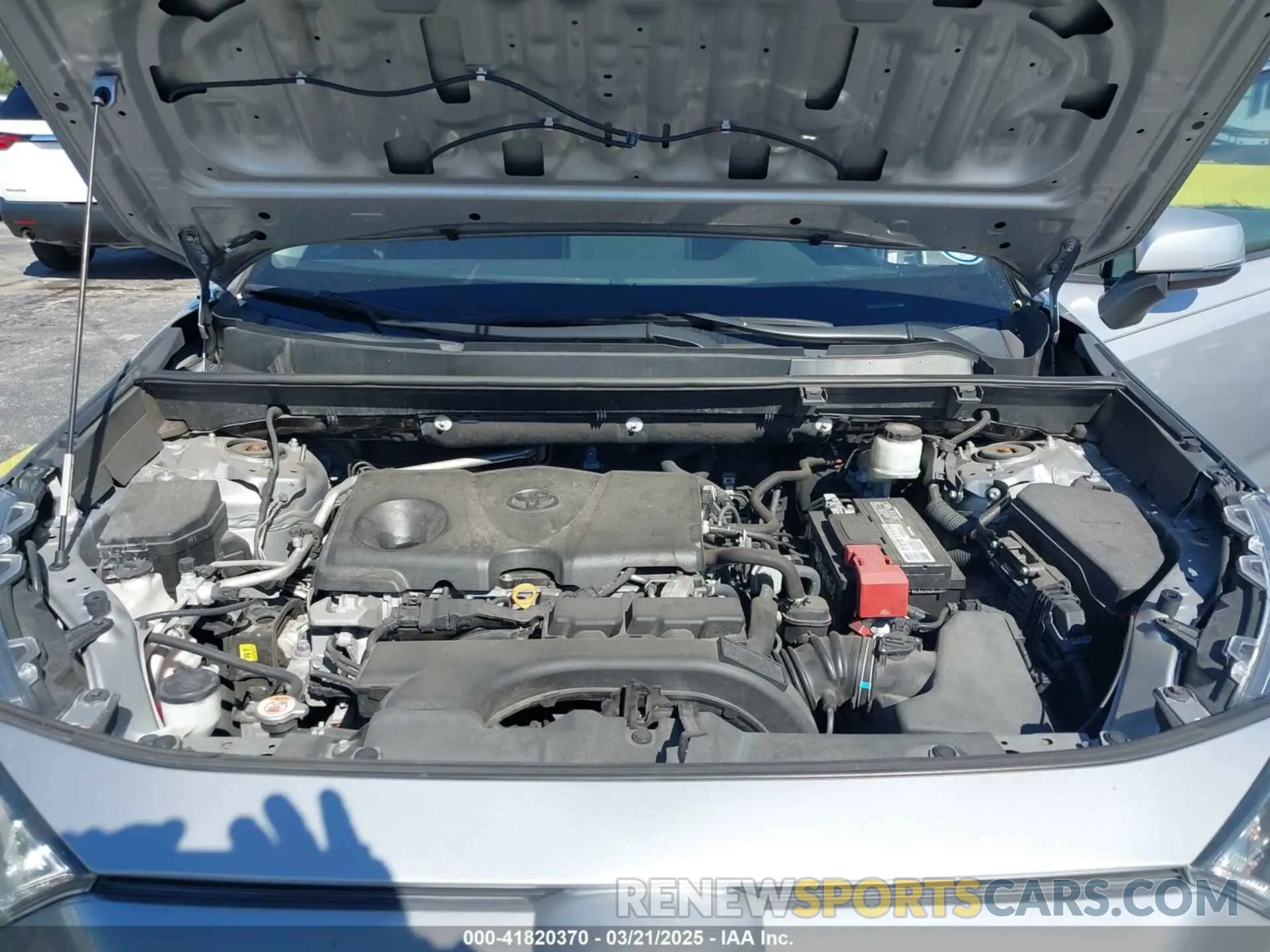 10 Photograph of a damaged car 2T3K1RFV0KW010426 TOYOTA RAV4 2019