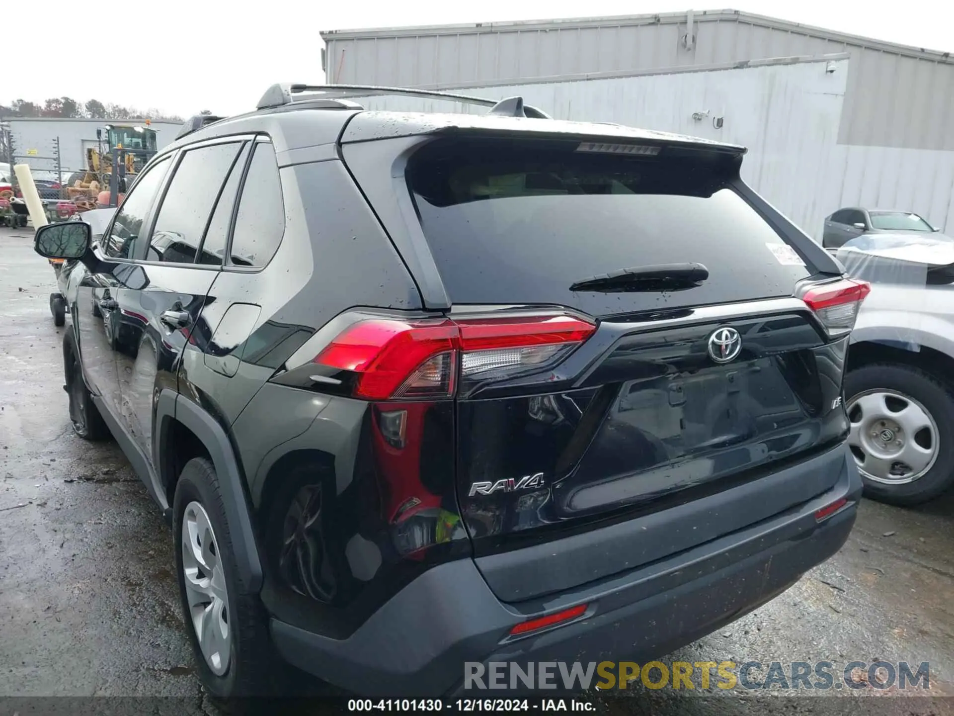 3 Фотография поврежденного автомобиля 2T3K1RFV2KW020522 TOYOTA RAV4 2019