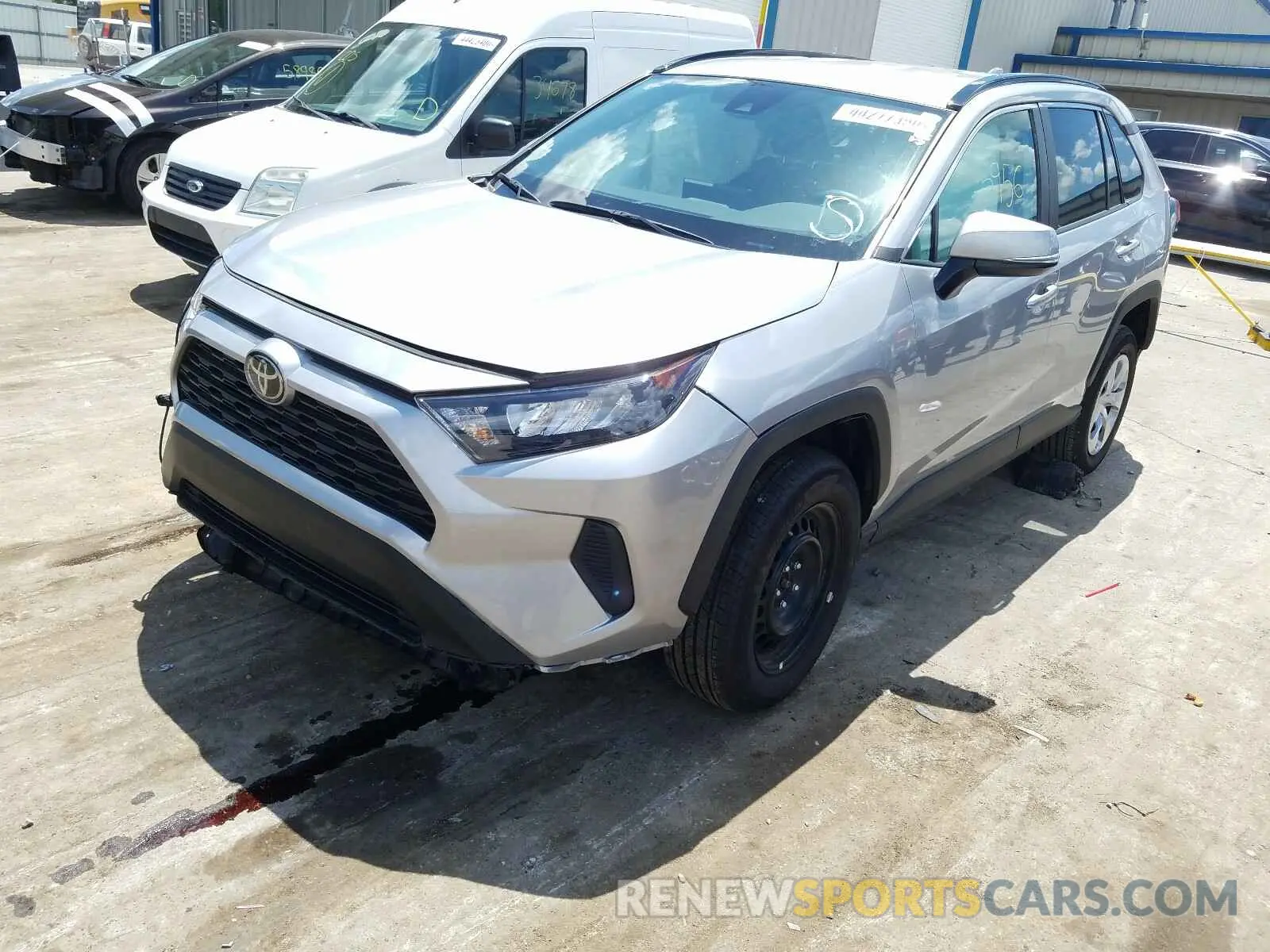 2 Photograph of a damaged car 2T3K1RFV2KW037899 TOYOTA RAV4 2019