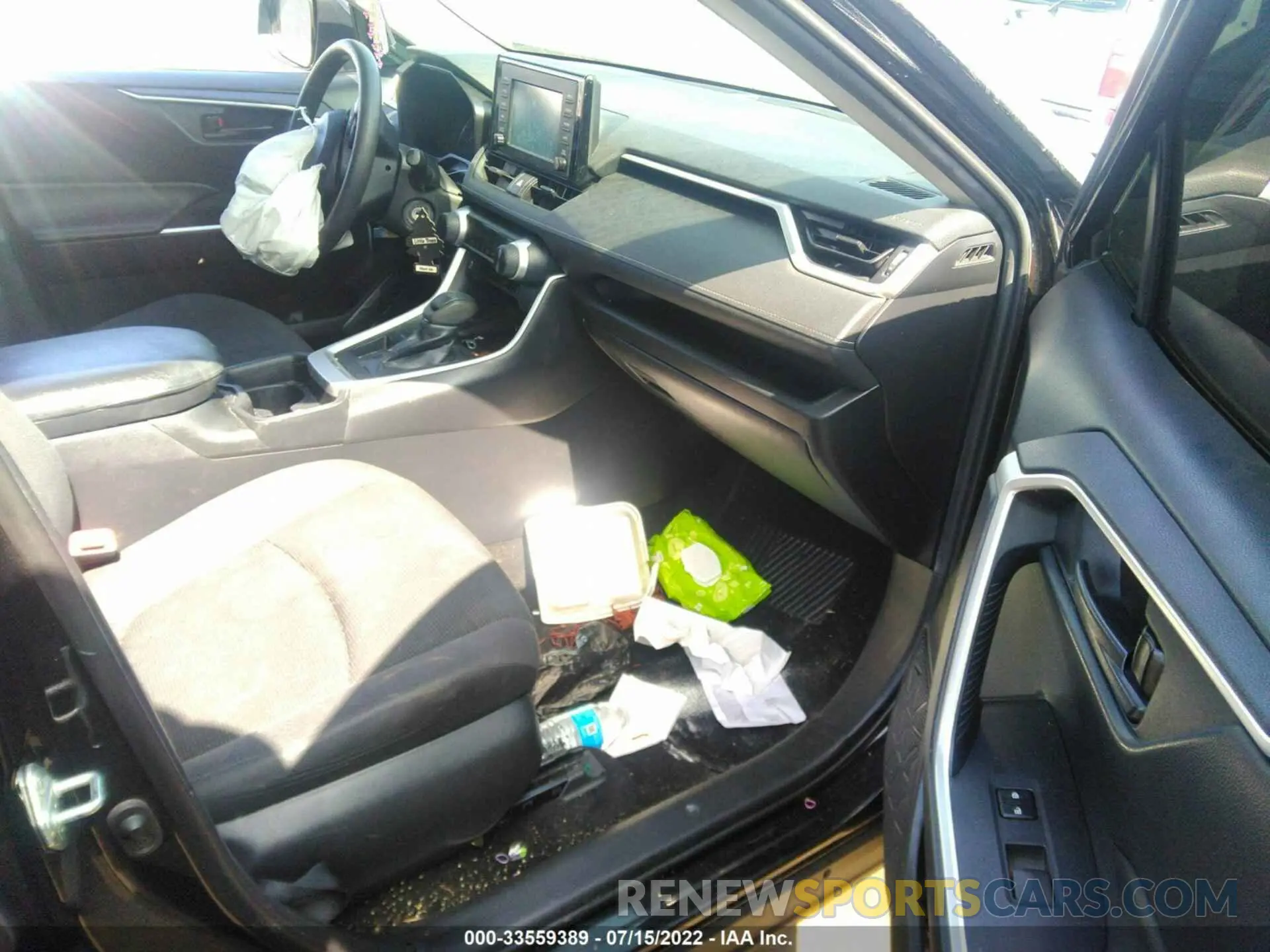 5 Photograph of a damaged car 2T3K1RFV3KC013547 TOYOTA RAV4 2019