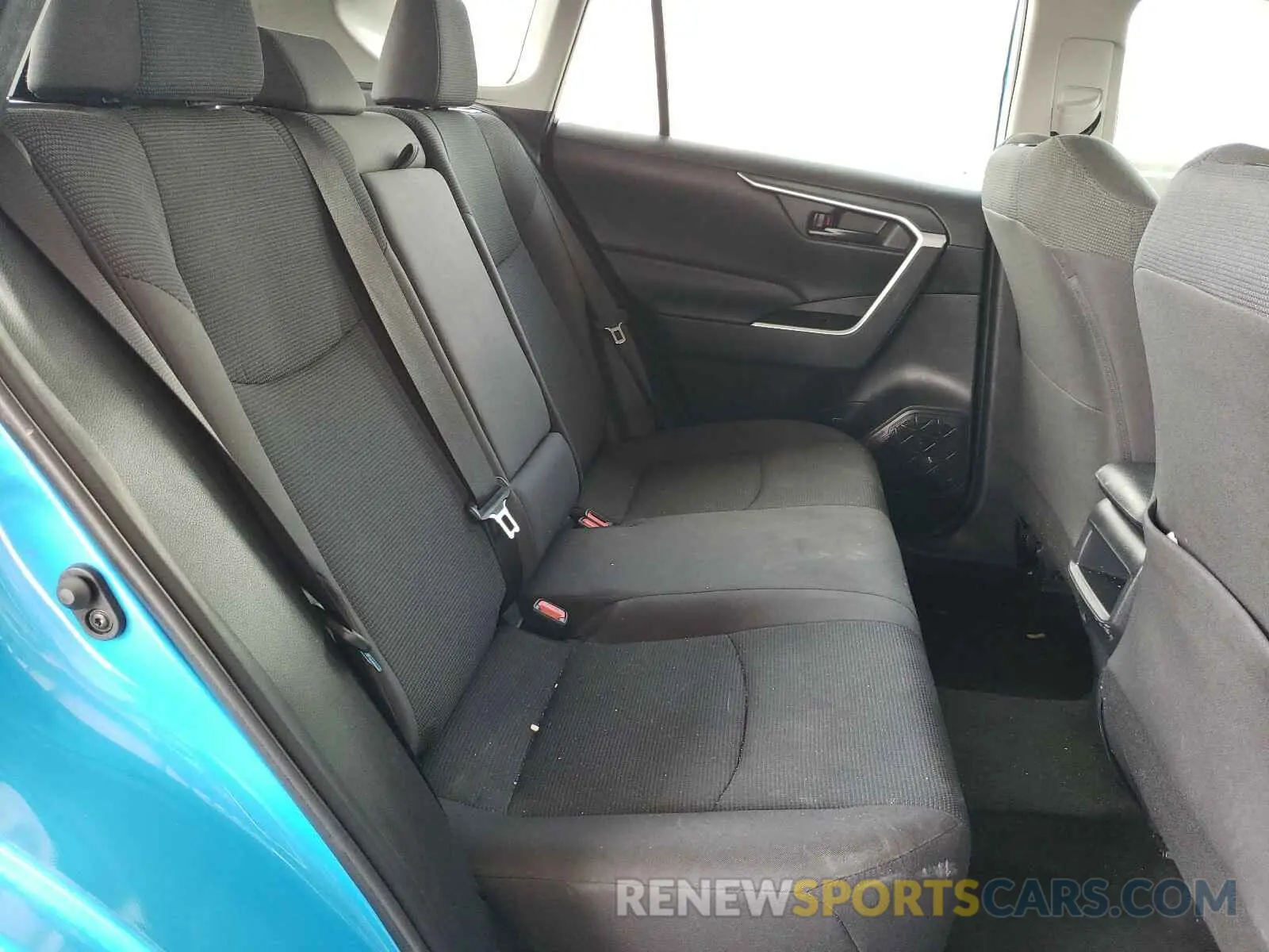 6 Photograph of a damaged car 2T3K1RFV3KW007858 TOYOTA RAV4 2019