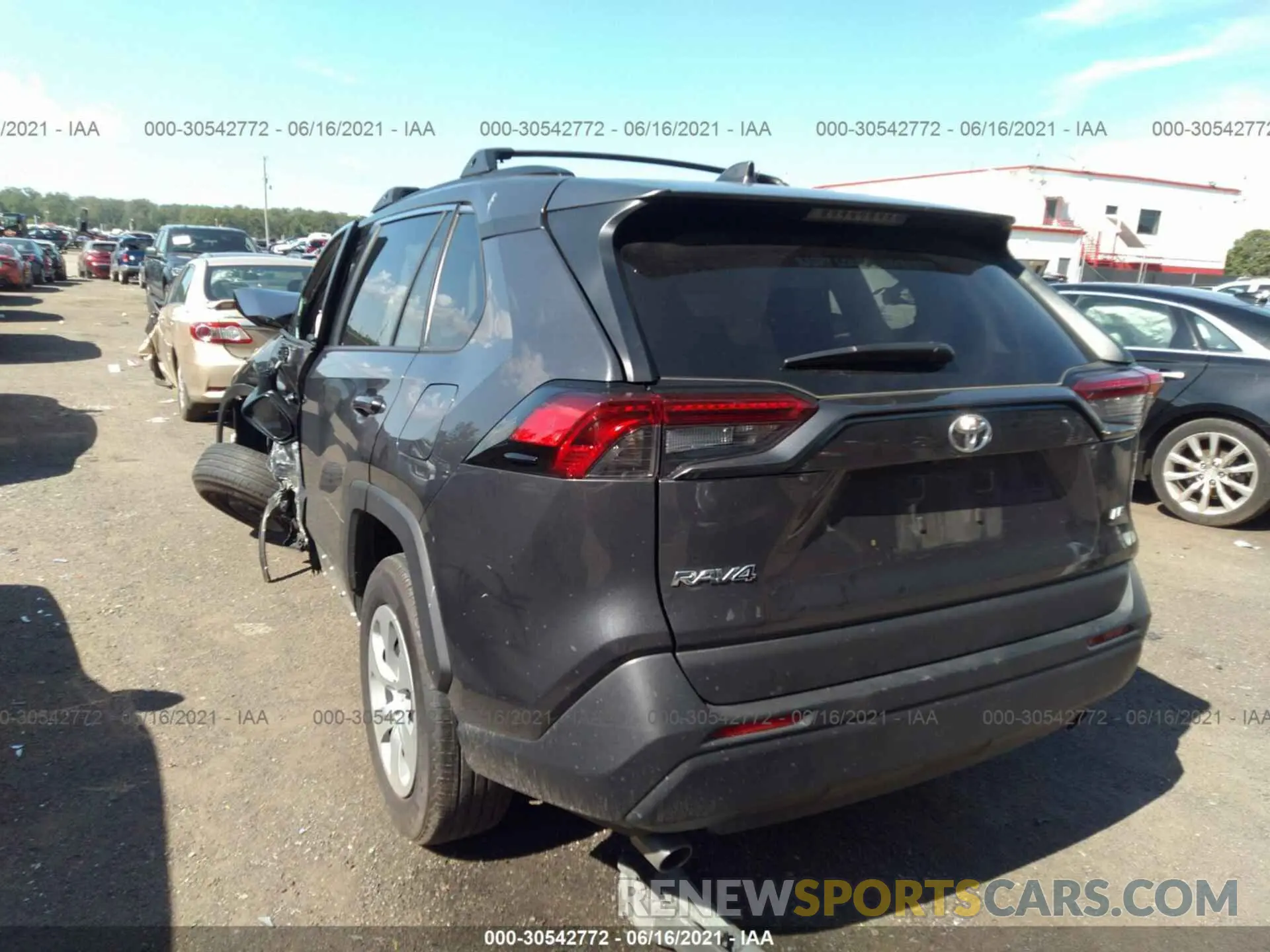 3 Photograph of a damaged car 2T3K1RFV8KW040404 TOYOTA RAV4 2019