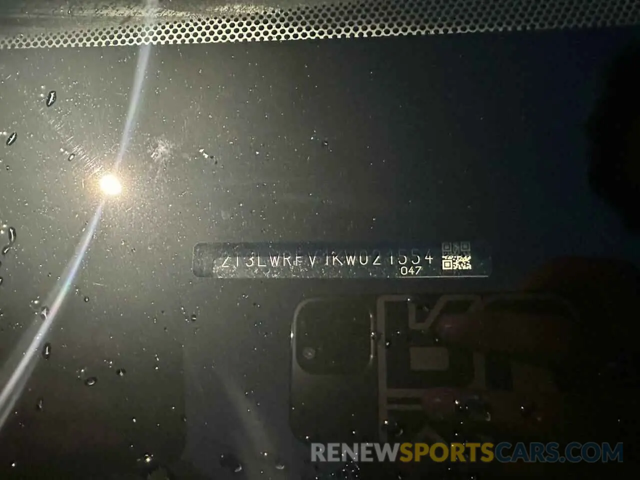 10 Photograph of a damaged car 2T3LWRFV1KW021554 TOYOTA RAV4 2019