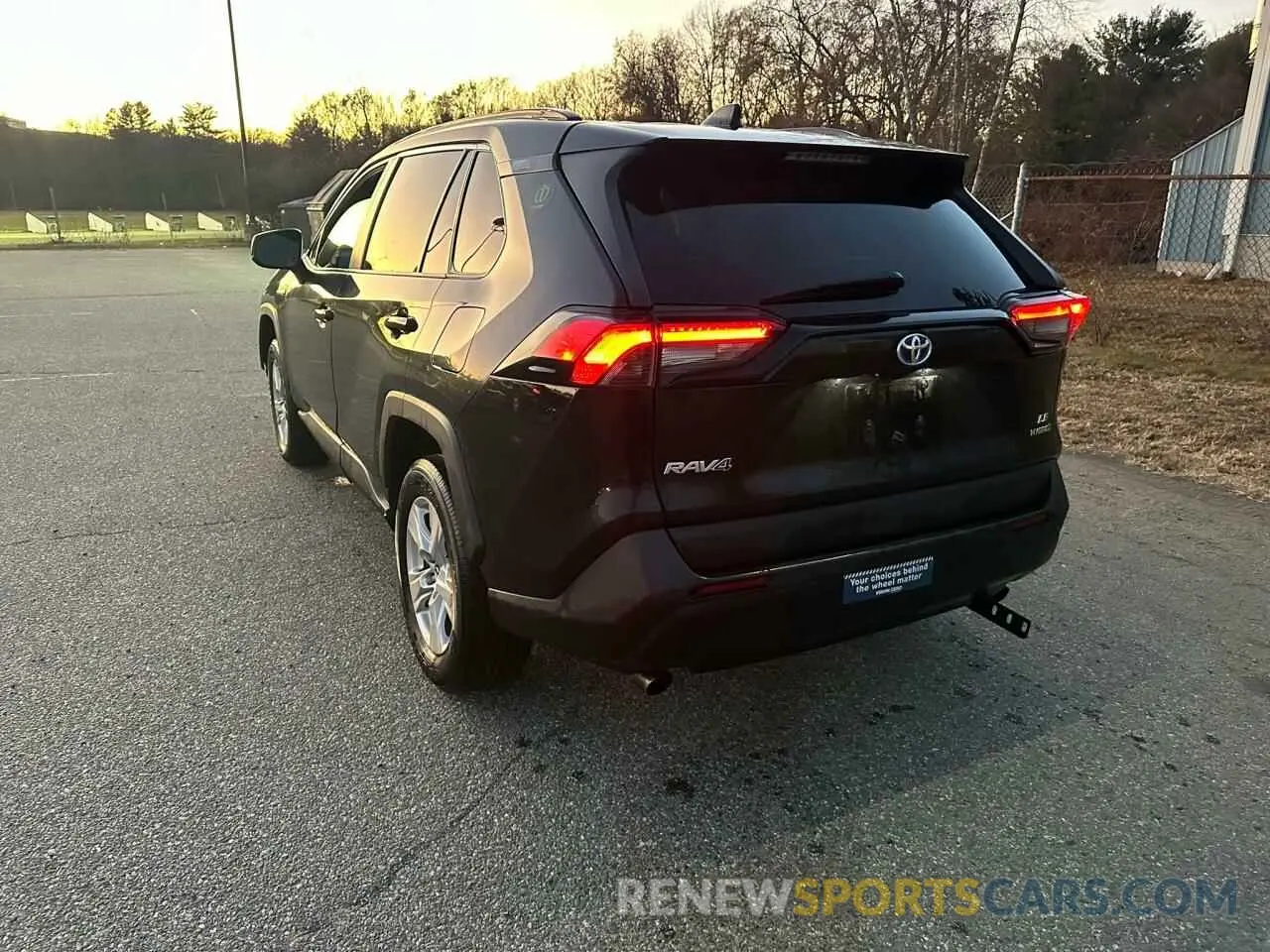 3 Photograph of a damaged car 2T3LWRFV1KW021554 TOYOTA RAV4 2019