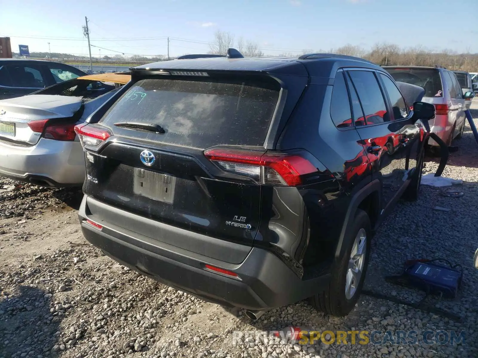 4 Photograph of a damaged car 2T3MWRFV1KW006704 TOYOTA RAV4 2019
