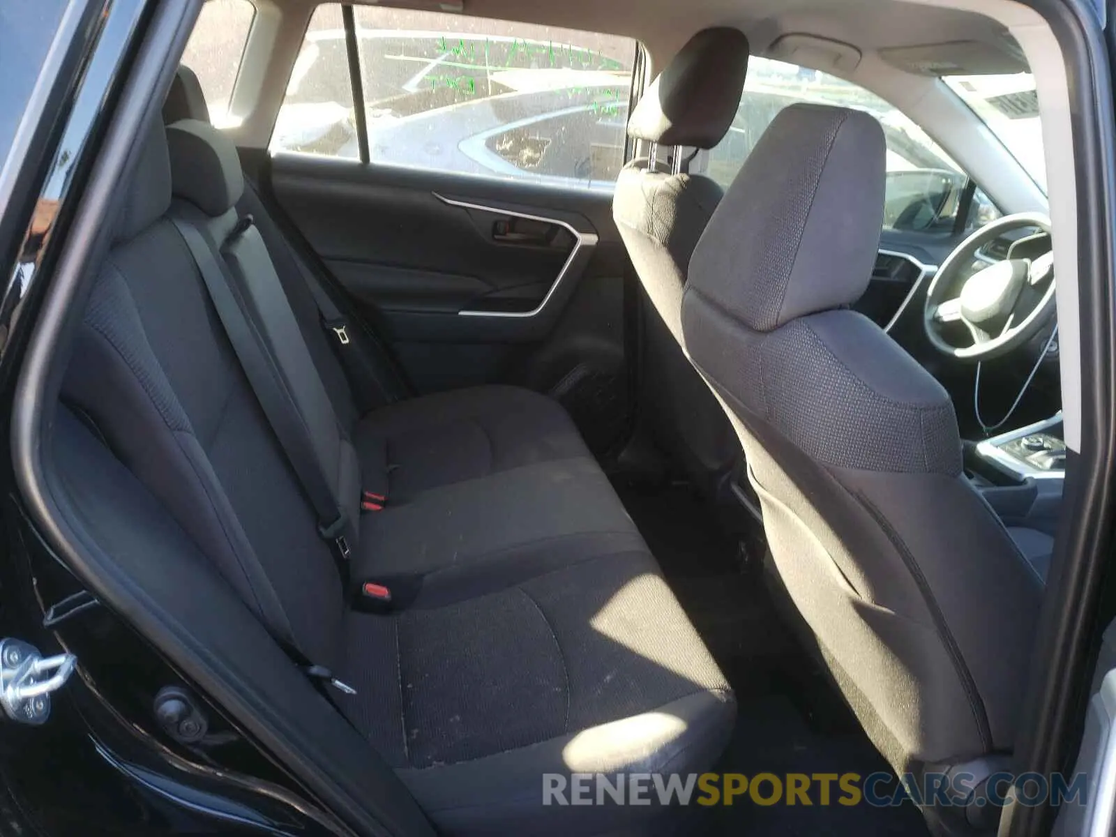 6 Photograph of a damaged car 2T3MWRFV1KW006704 TOYOTA RAV4 2019
