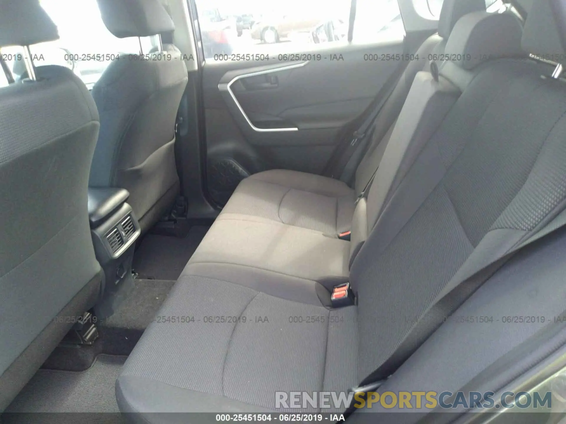 8 Photograph of a damaged car 2T3MWRFV3KW005814 TOYOTA RAV4 2019