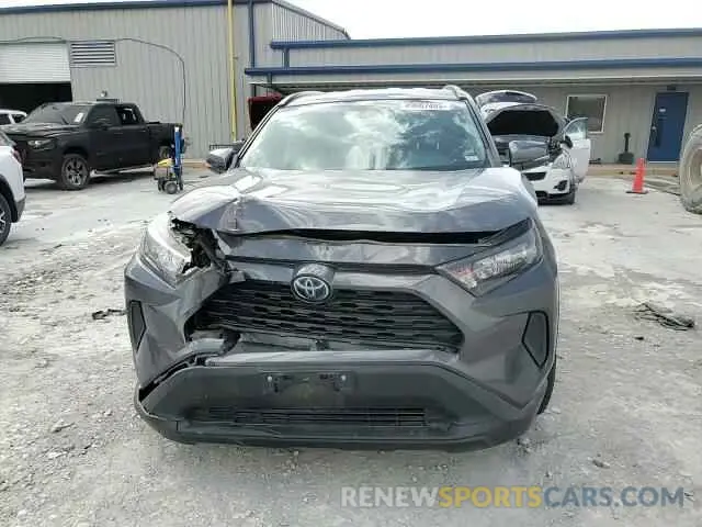 11 Photograph of a damaged car 2T3MWRFV6KW033672 TOYOTA RAV4 2019