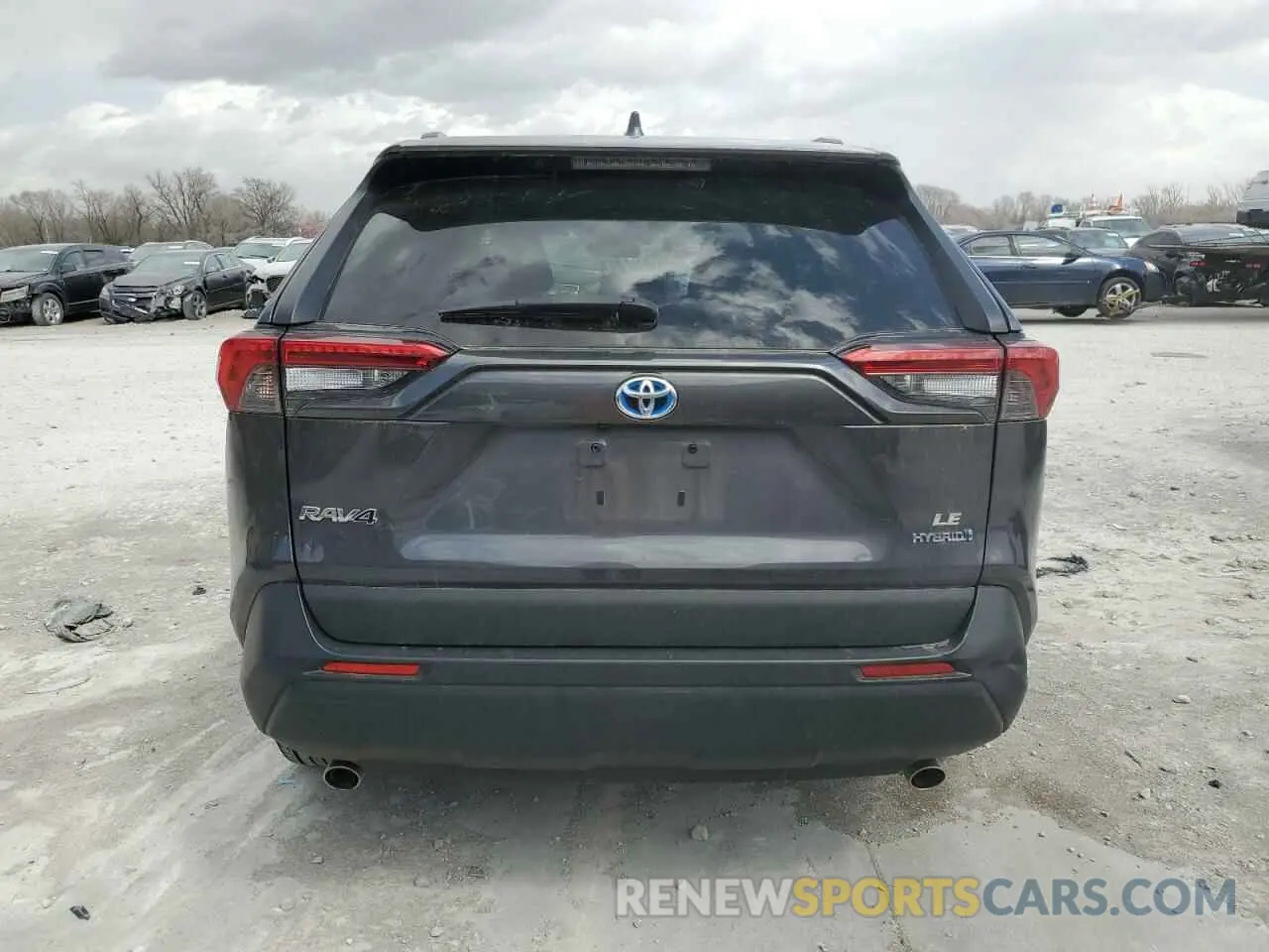 6 Photograph of a damaged car 2T3MWRFV6KW033672 TOYOTA RAV4 2019