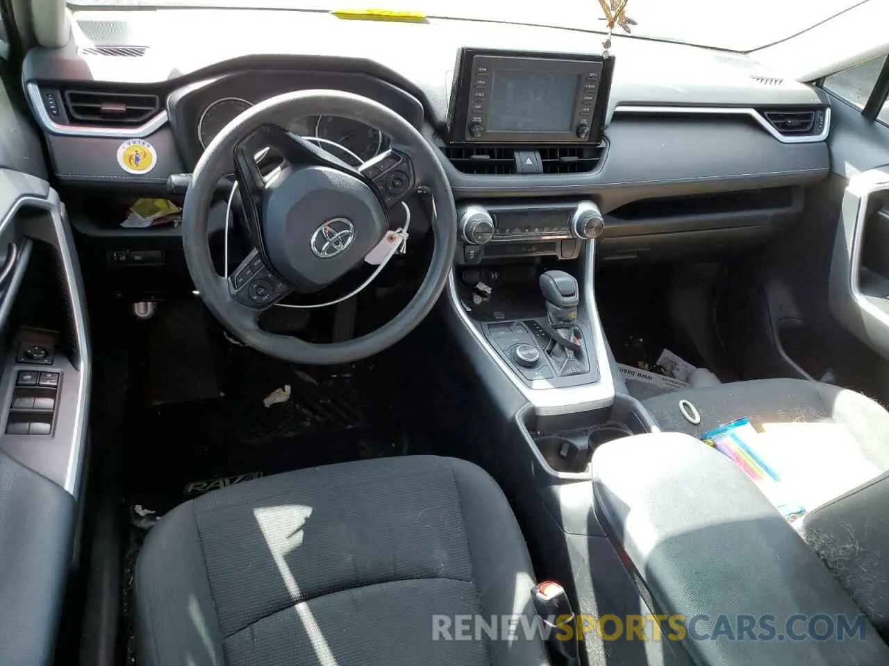 8 Photograph of a damaged car 2T3MWRFV7KW026312 TOYOTA RAV4 2019