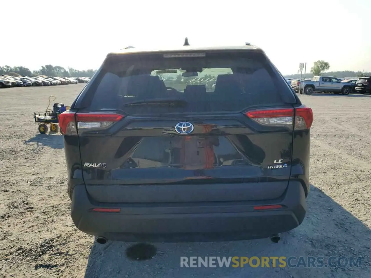 6 Photograph of a damaged car 2T3MWRFV8KW041532 TOYOTA RAV4 2019