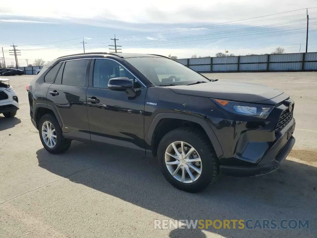 4 Photograph of a damaged car 2T3MWRFV9KW030894 TOYOTA RAV4 2019