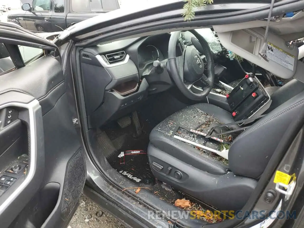8 Photograph of a damaged car 2T3N1RFV0KC017231 TOYOTA RAV4 2019