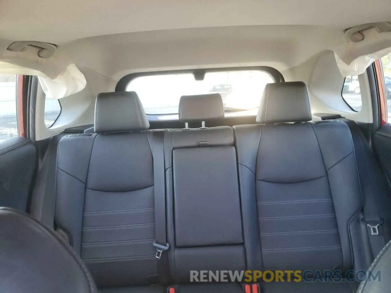 10 Photograph of a damaged car 2T3N1RFV1KC017934 TOYOTA RAV4 2019