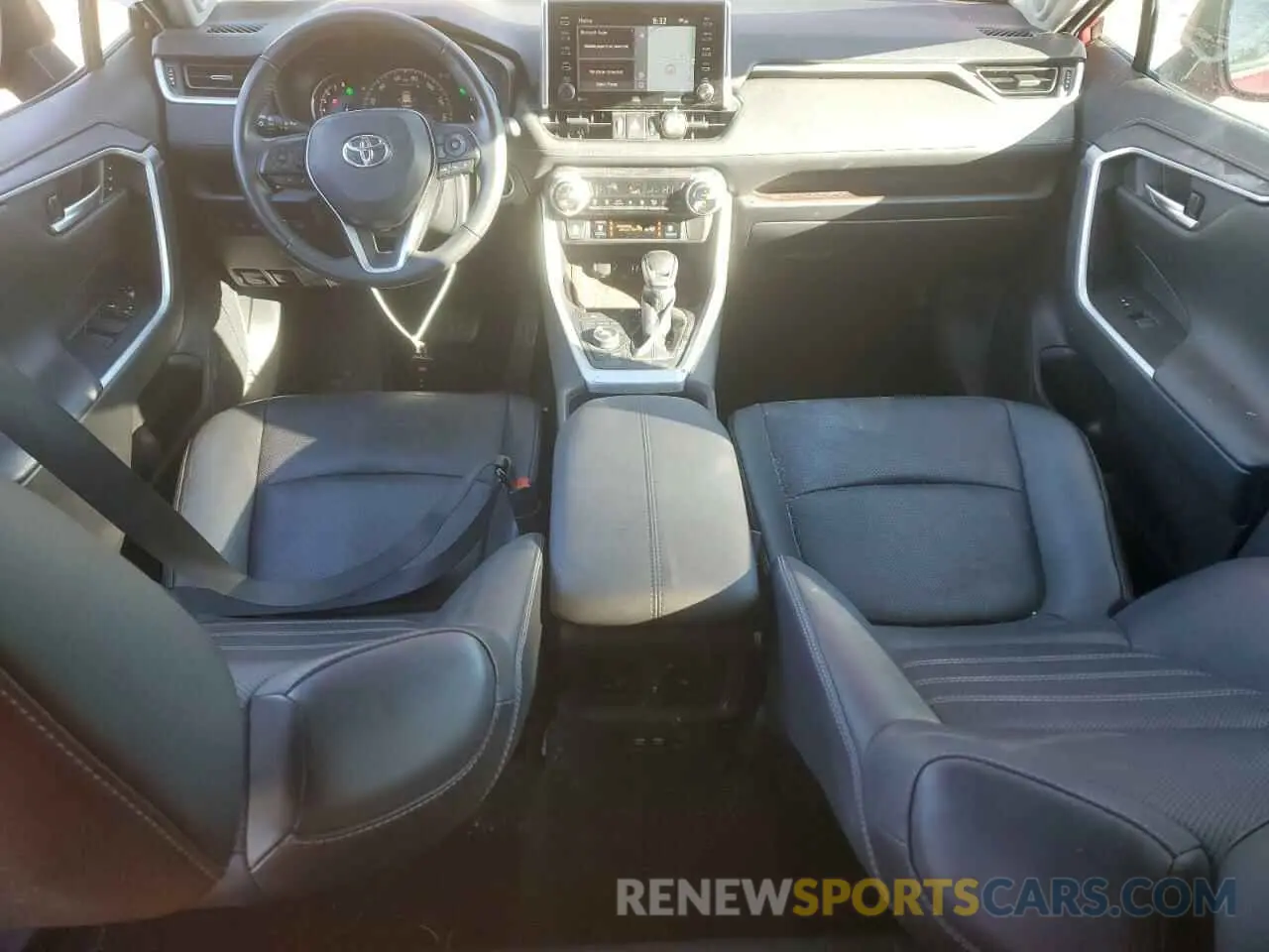 8 Photograph of a damaged car 2T3N1RFV1KC017934 TOYOTA RAV4 2019