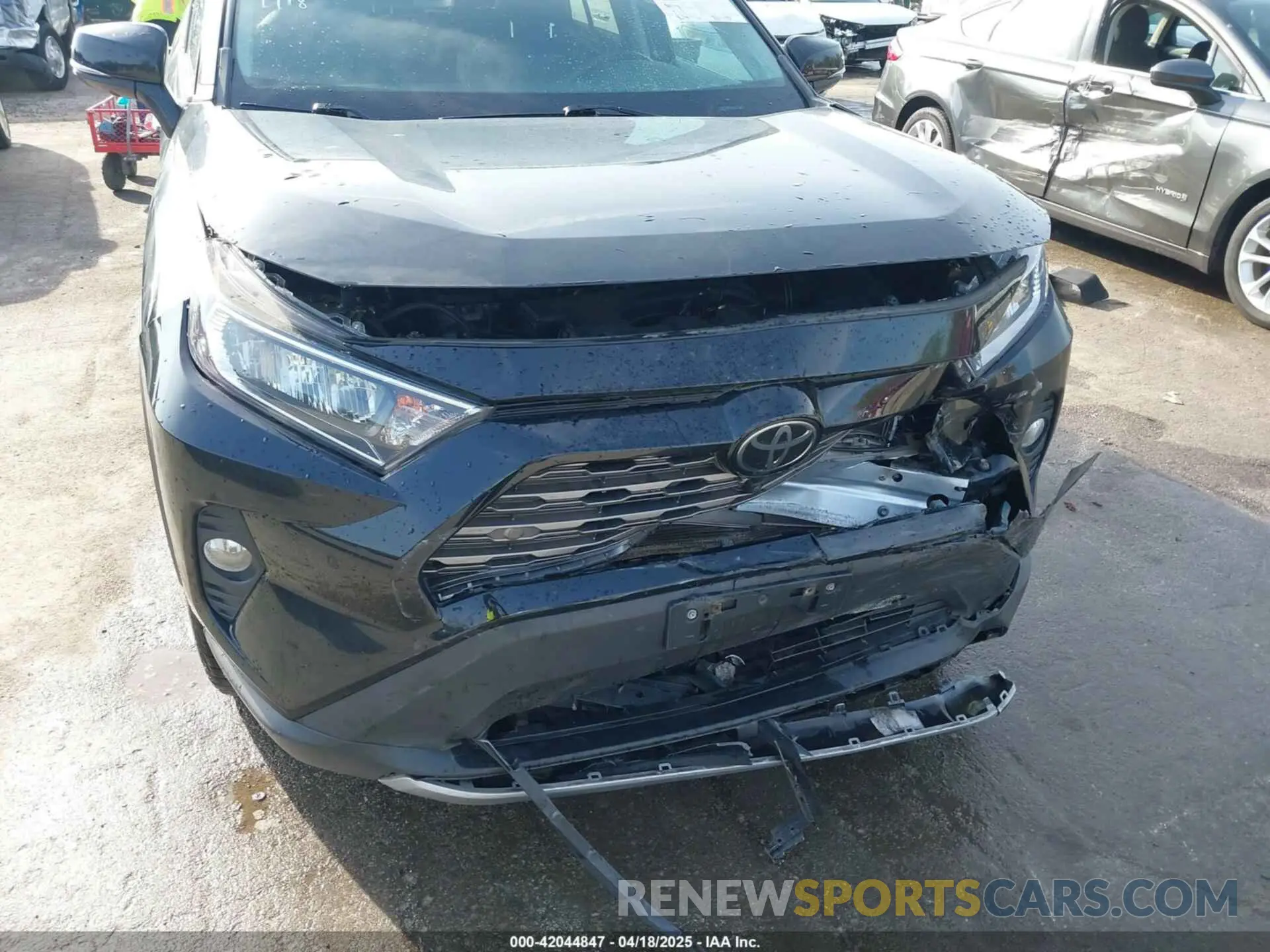 17 Фотография поврежденного автомобиля 2T3N1RFV2KC039246 TOYOTA RAV4 2019
