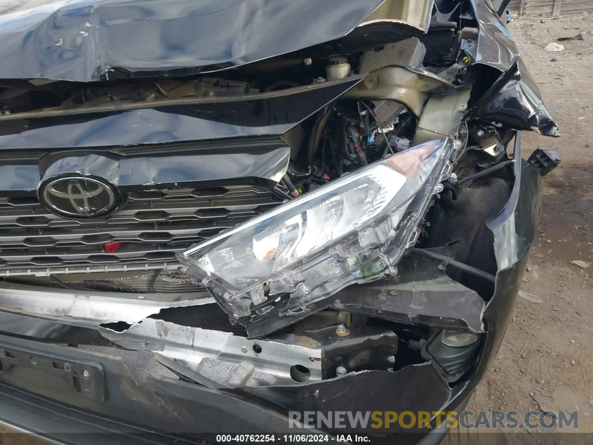 19 Photograph of a damaged car 2T3N1RFV2KW046373 TOYOTA RAV4 2019