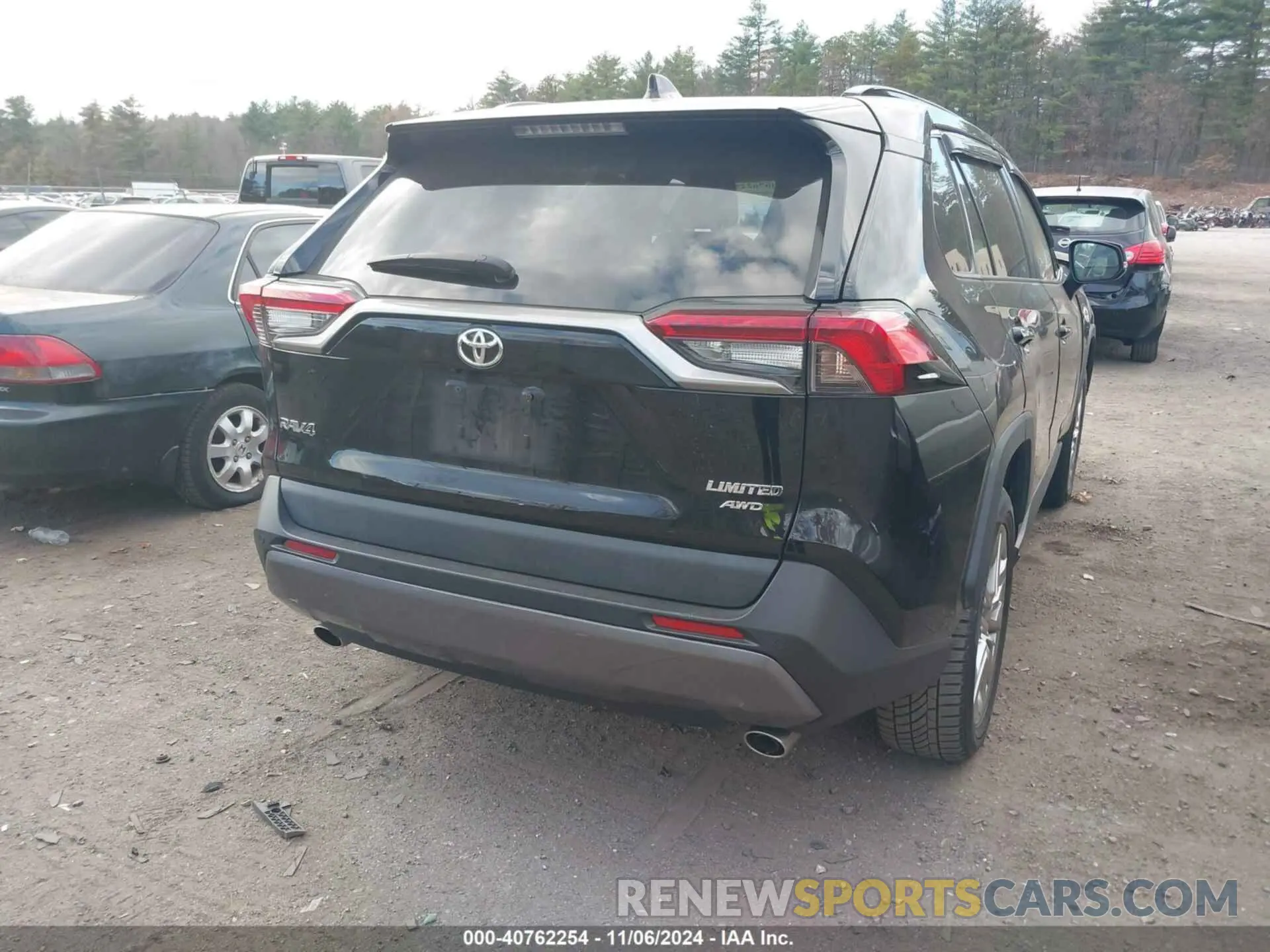 4 Photograph of a damaged car 2T3N1RFV2KW046373 TOYOTA RAV4 2019