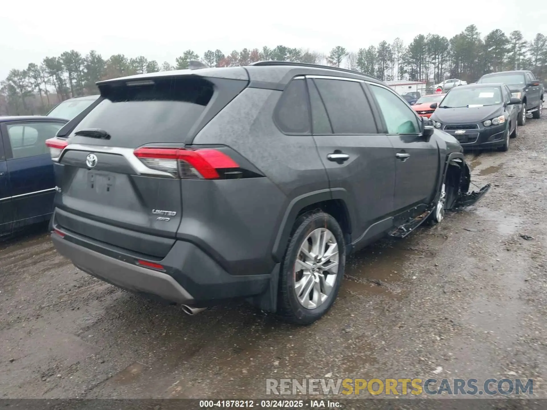 4 Photograph of a damaged car 2T3N1RFV4KC034761 TOYOTA RAV4 2019