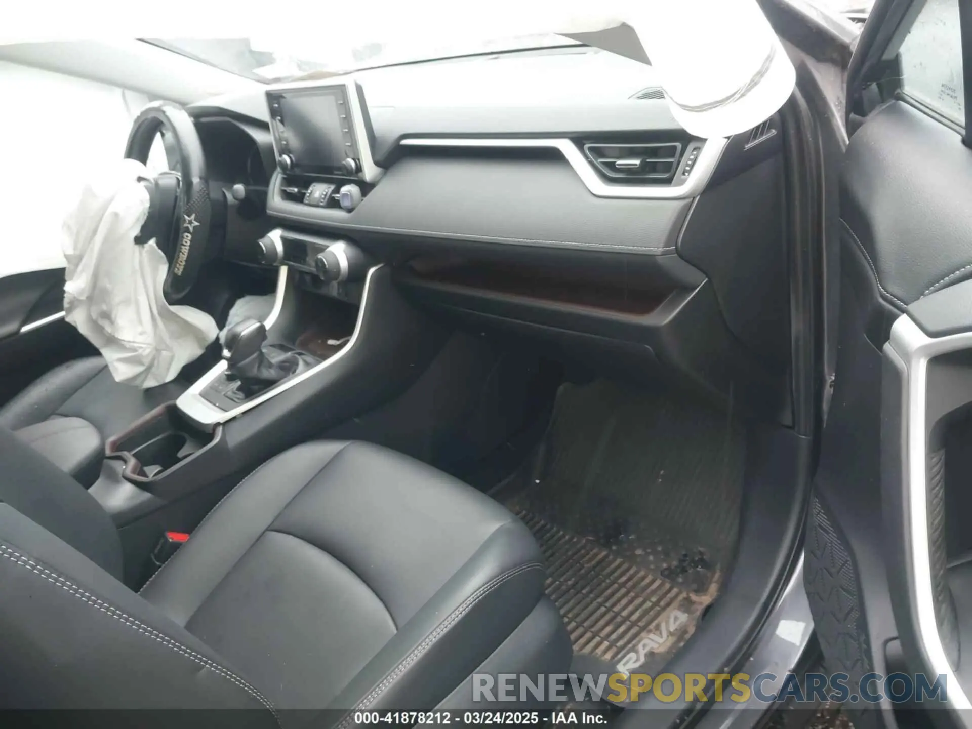 5 Photograph of a damaged car 2T3N1RFV4KC034761 TOYOTA RAV4 2019