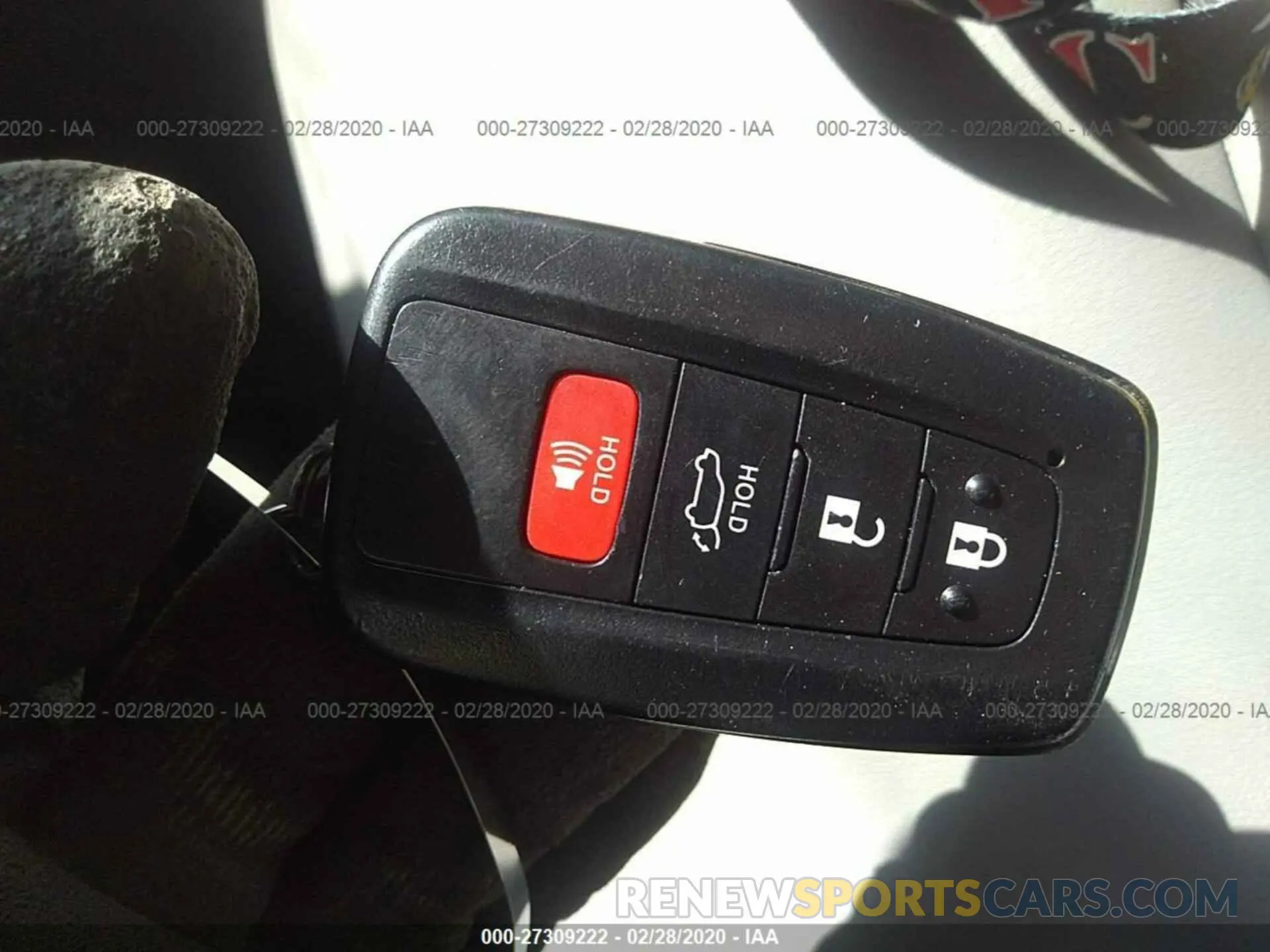 11 Photograph of a damaged car 2T3N1RFV5KC011392 TOYOTA RAV4 2019