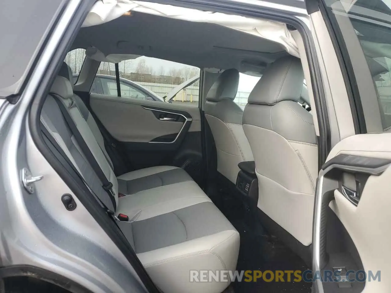 11 Фотография поврежденного автомобиля 2T3N1RFV6KC057202 TOYOTA RAV4 2019