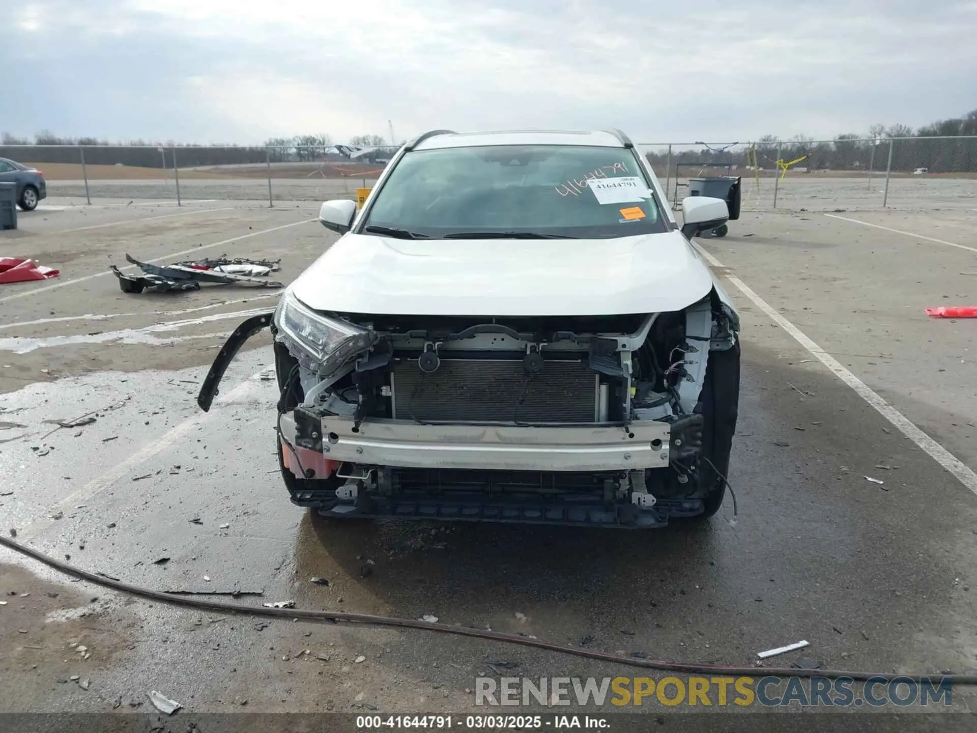 13 Фотография поврежденного автомобиля 2T3N1RFVXKW071165 TOYOTA RAV4 2019