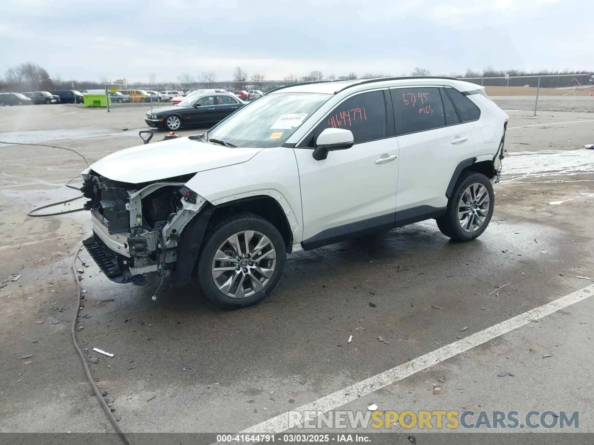 2 Фотография поврежденного автомобиля 2T3N1RFVXKW071165 TOYOTA RAV4 2019