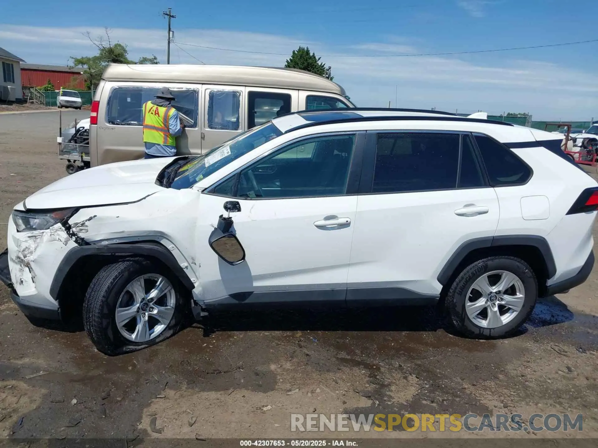 15 Photograph of a damaged car 2T3P1RFV0KC007727 TOYOTA RAV4 2019