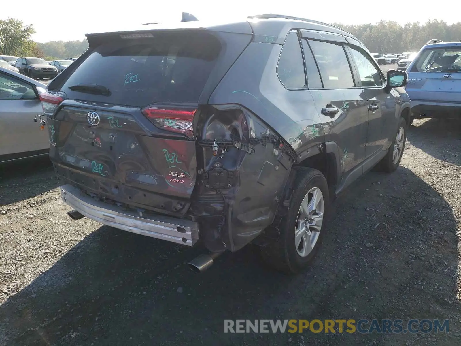 4 Фотография поврежденного автомобиля 2T3P1RFV0KC013088 TOYOTA RAV4 2019