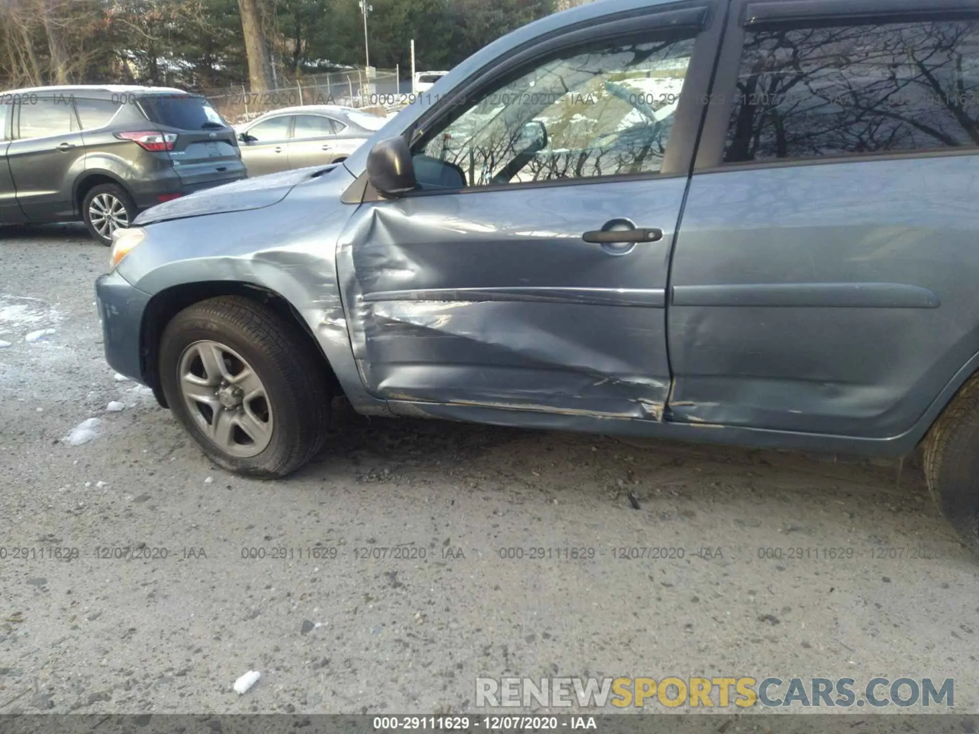 6 Фотография поврежденного автомобиля 2T3P1RFV0KW033565 TOYOTA RAV4 2019