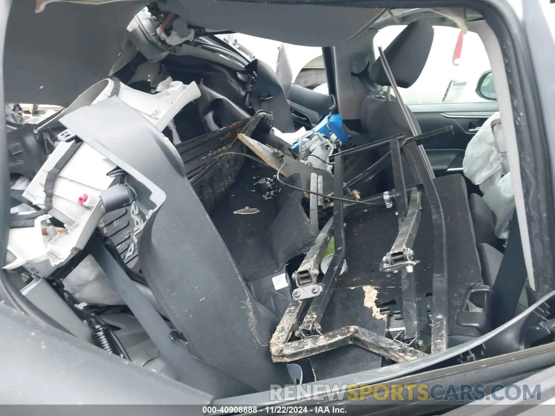 8 Фотография поврежденного автомобиля 2T3P1RFV0KW060670 TOYOTA RAV4 2019