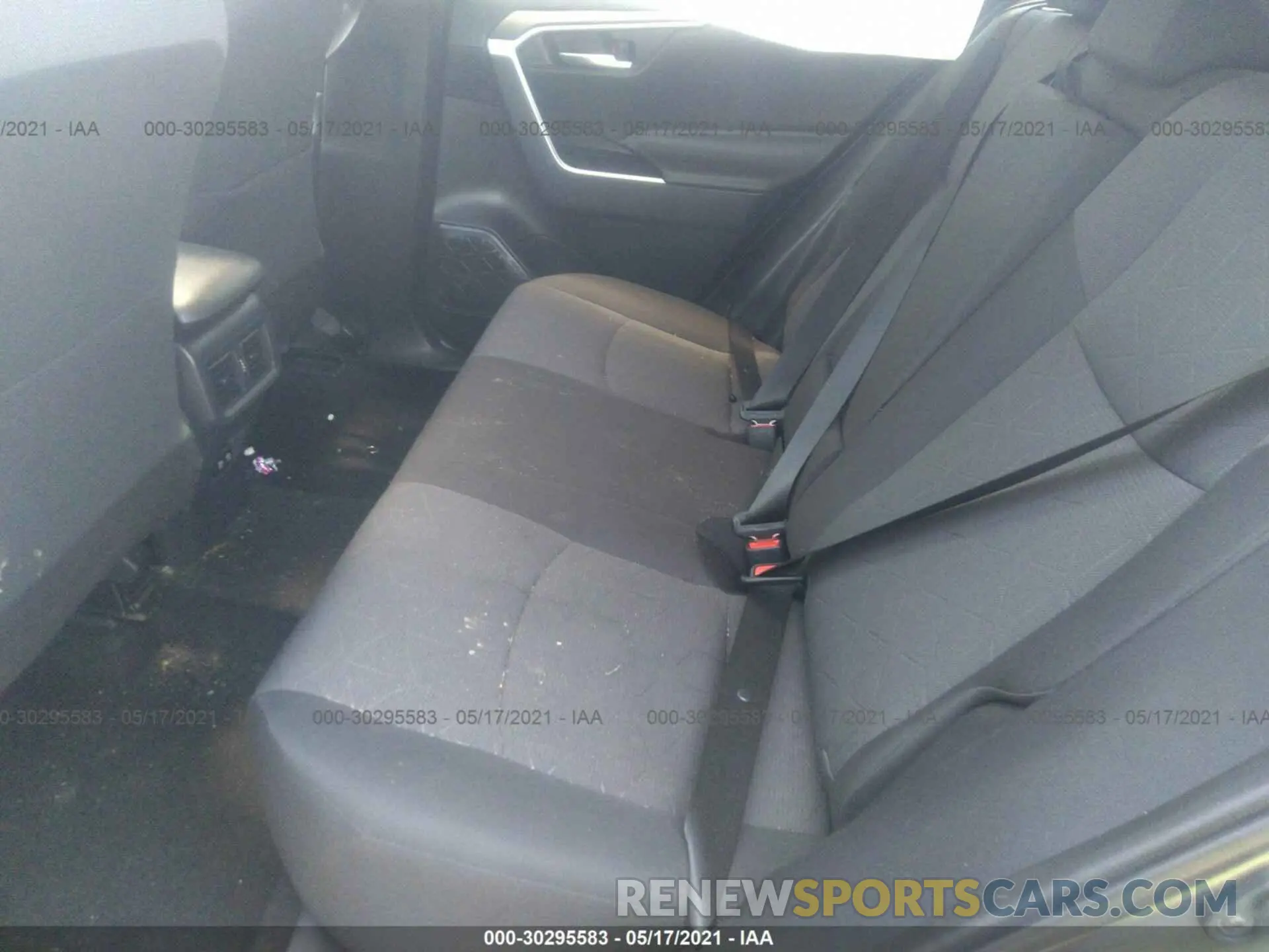 8 Photograph of a damaged car 2T3P1RFV1KC007025 TOYOTA RAV4 2019