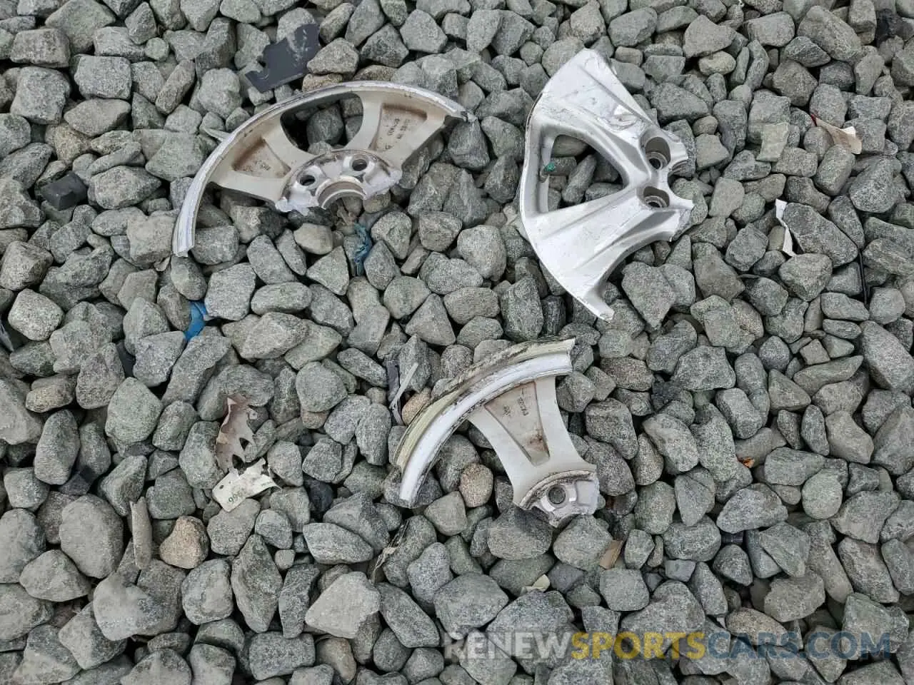 15 Photograph of a damaged car 2T3P1RFV1KW057681 TOYOTA RAV4 2019