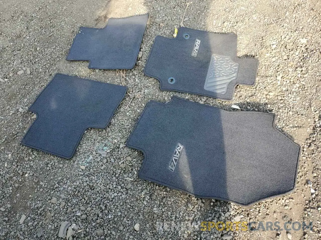 13 Photograph of a damaged car 2T3P1RFV2KC003601 TOYOTA RAV4 2019