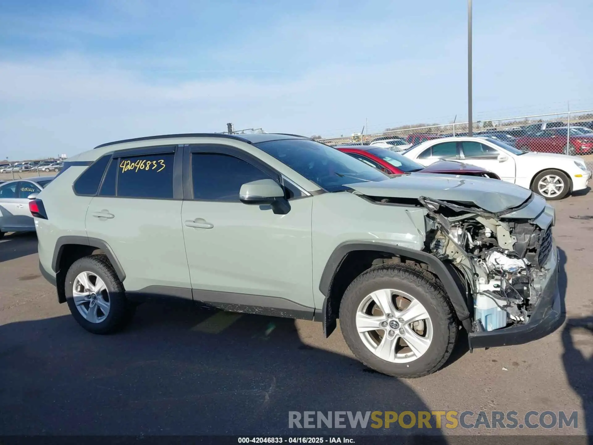 13 Photograph of a damaged car 2T3P1RFV2KW074876 TOYOTA RAV4 2019